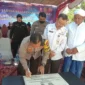 Kapolres Sumenep AKBP Edo Setya Kentriko saat meresmikan pembangunan sumur bor di Desa Basoka, Rubaru (salamnews.id/wardi)