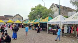 Bazar takjil dan kuliner di Taman Tajamara Sumenep (salamnews.id/istimewa)