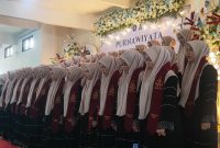 Foto : Wisudawati Siswi SMP Plus Miftahul Ulum 2025