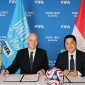MIAMI, FLORIDA - JUNE 17: FIFA President Gianni Infantino and Football Association of Indonesia President Erick Thorir during signing ceremony on June 17, 2025 in Miami, Florida. (Photo by Carmen Mandato - FIFA/FIFA via Getty Images)
